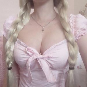 Meet your Posher, Elly